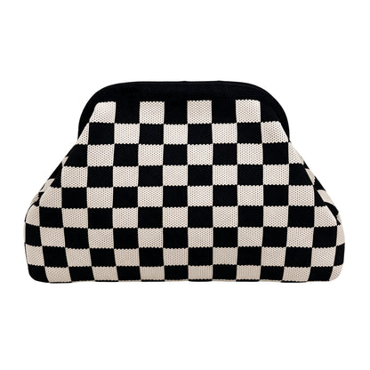 Knitty – The Snap-Shut Makeup Bag